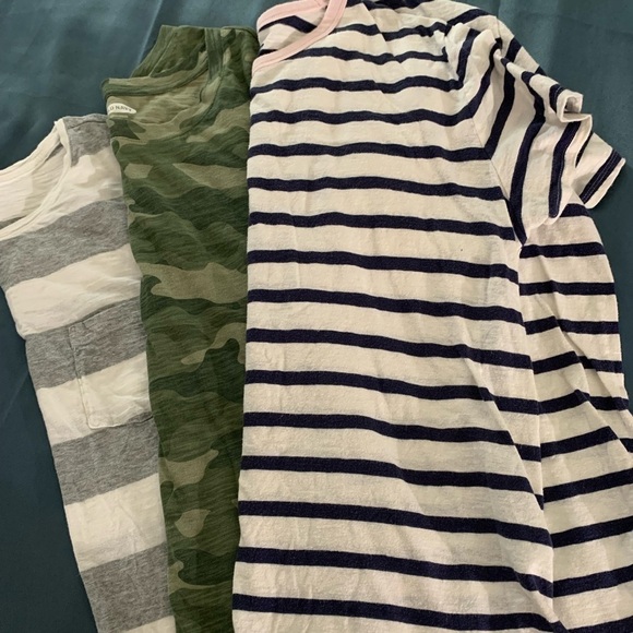 Old Navy $4 each l!! 3 pc tee bundle - Picture 1 of 4
